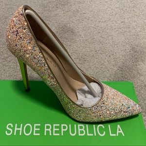 Shoe Republic LA Sparkley Pumps